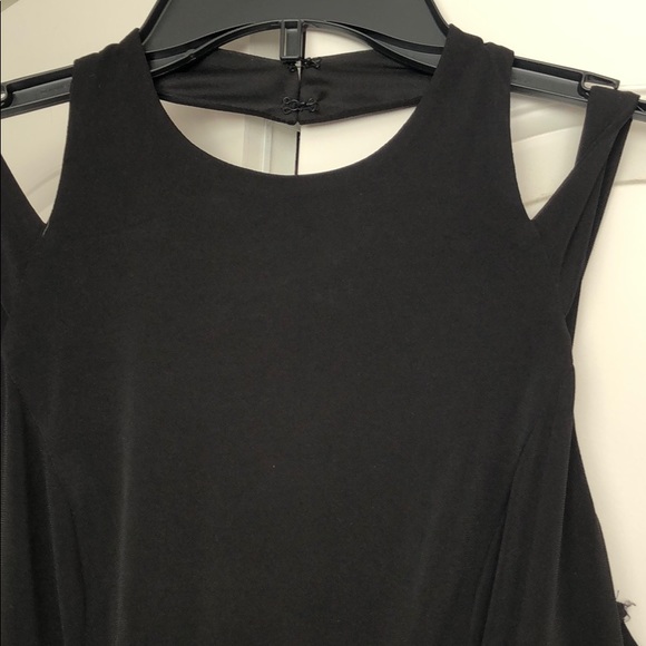 Short Formal dress, choker collar and open back! - Picture 2 of 5